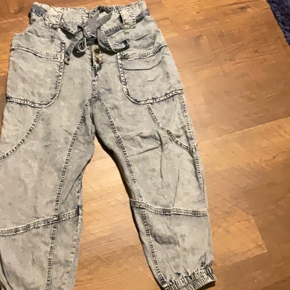 Oli & Hali Pants - Oli & Hali Gray Cropped Jogger Pants